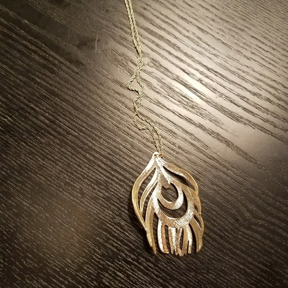 Kendra Scott Eme necklace